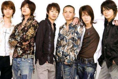 デビュー当時６人いたKAT-TUN