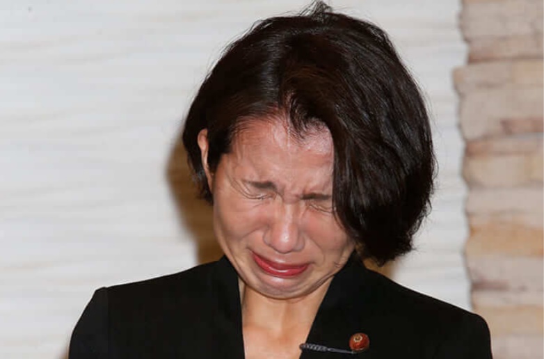 謝罪会見の豊田真由子